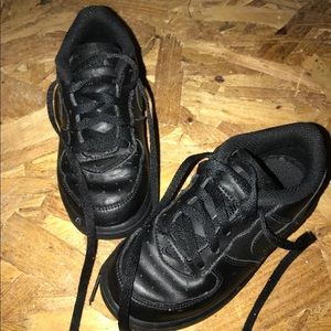 Black nike Air Force ones